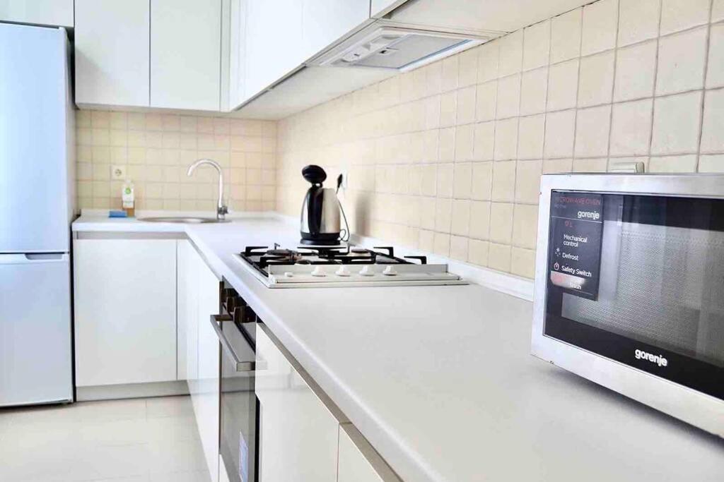 White&Light Flat Near Gulliver Киев Екстериор снимка